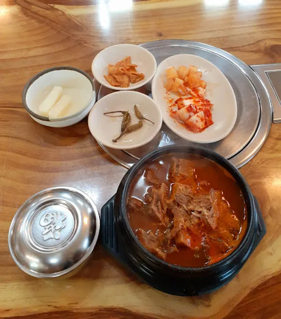 1인자24시감자탕뼈해장국