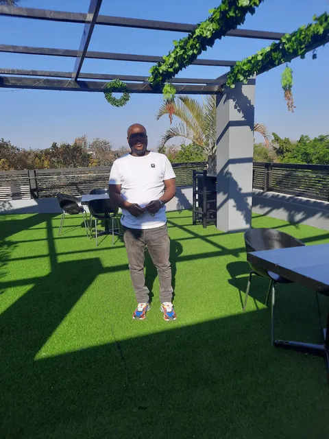 Kings Hotel and Gallery