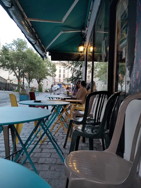 Bar Demain C'est Loin