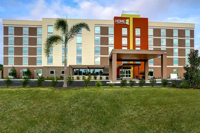 Home2 Suites by Hilton Lakewood Ranch