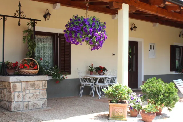 Country House Lokev, B&B, Posestvo Mrsic