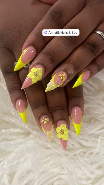 Artistik Nails & Spa