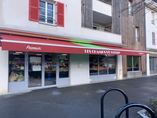 Les Champs De Chessy