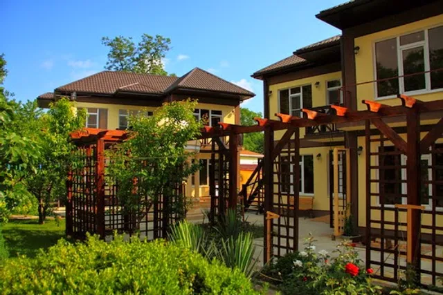 Изумрудный, Мини-отель