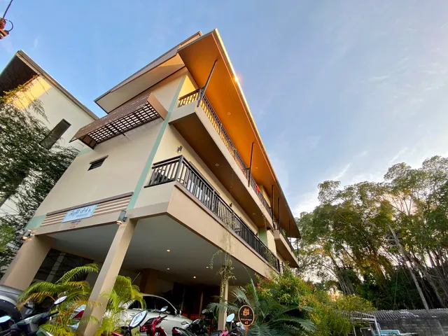 Pensiri House โรงแรมเพ็ญสิริ เฮ้าส์