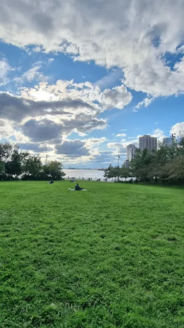 Harbor View Lawn