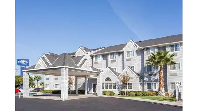 Microtel Inn & Suites by Wyndham Modesto Ceres