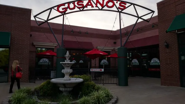 University Plaza Shopping Center