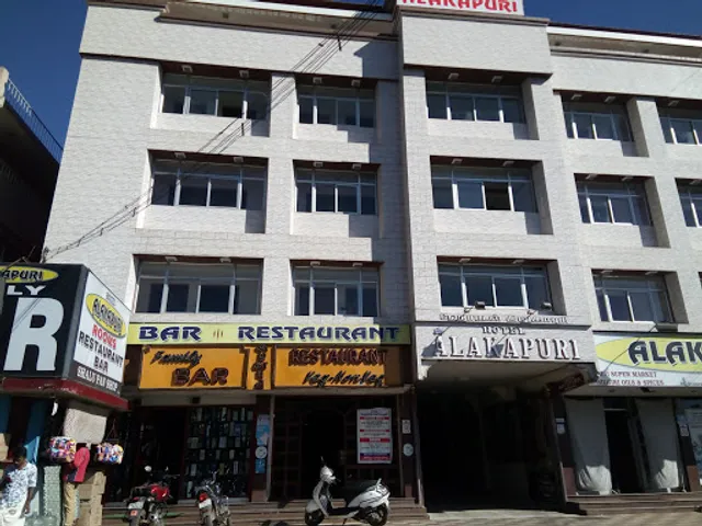 Alakapuri Restaurant and Bar