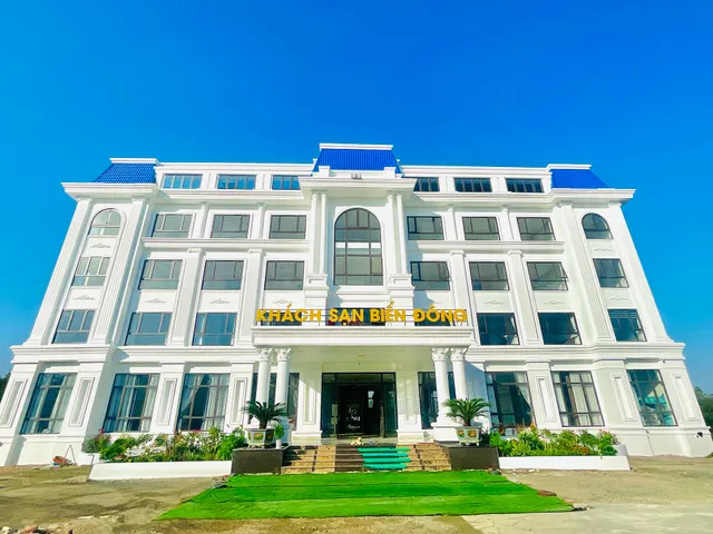 Nhà Hàng Khách Sạn Biển Đông - Biển Quỳnh