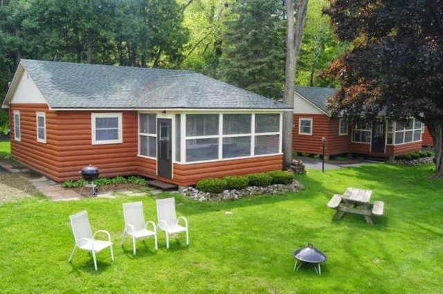 Greenway Log Cottages