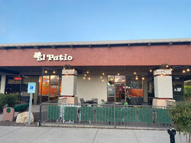 El Patio Bar & Grill