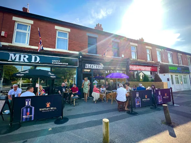 Albatross bar & food