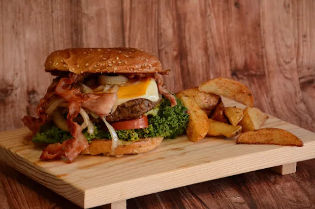 NAKAMA. Comida Fusión