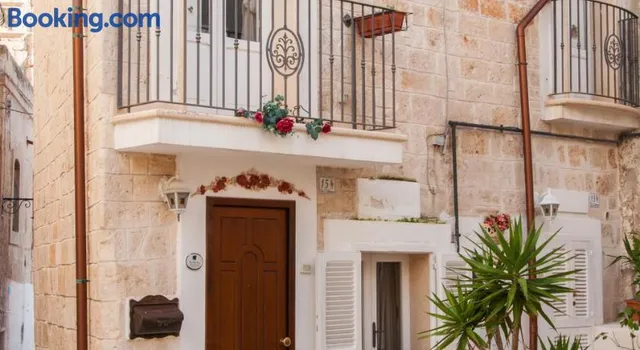 Anna's Rose Holiday Home