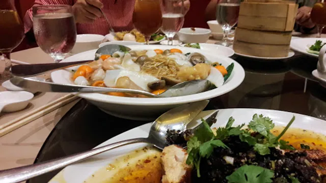 Phoenix Court Chinese Restaurant