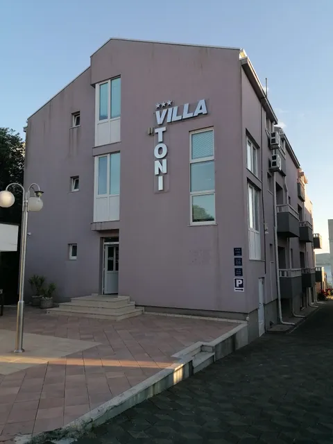 Villa Toni