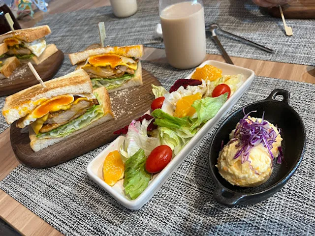 早點。手作 超厚豬排蛋吐司 (寵物親子友善餐廳）