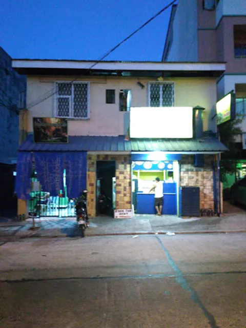 Dolora's Bunso Pancit Malabon House (Murphy Branch)