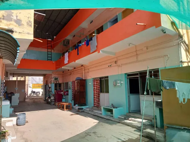 Sri Guru Nivas (Lodge)