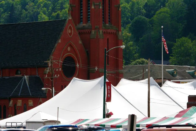 The Italian American Progressive Club