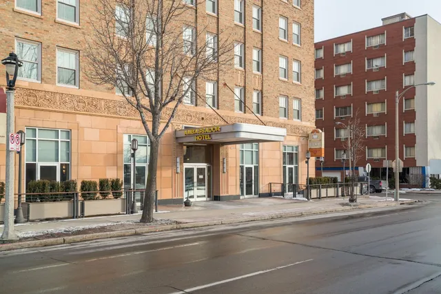 Ambassador Hotel Milwaukee, Trademark Collection by Wyndham