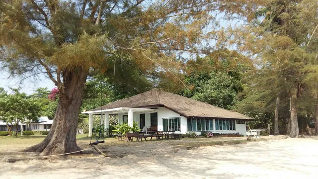 บ้านไกวัล แหลมแม่พิมพ์ ระยอง (Baan Kaival Beachfront)