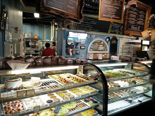 Amélie's French Bakery & Café