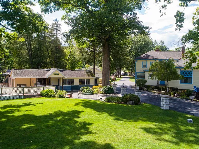 Twin Birches Cottages