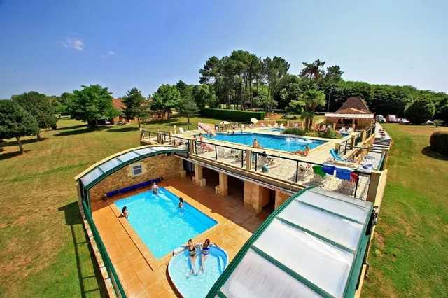 Combas holiday village - Gite