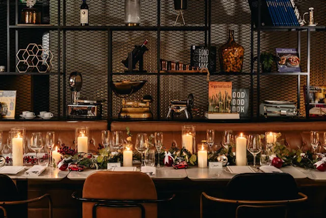 TOZI Restaurant & Bar, Vondelpark