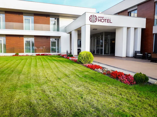 Outlet Hotel és Étterem Polgár