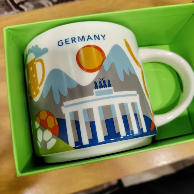 Starbucks (am Saturn)