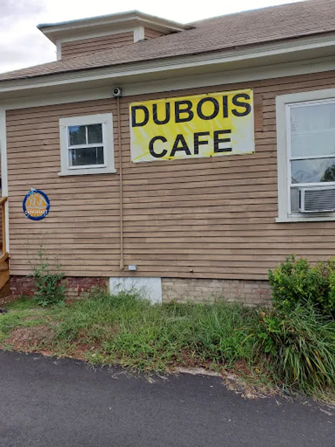 Dubois Cafe
