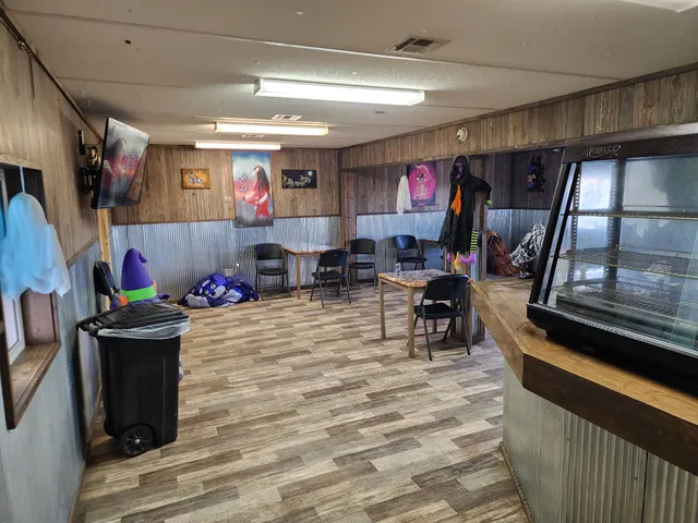 Loafer’s Cafe (Waste Wota)