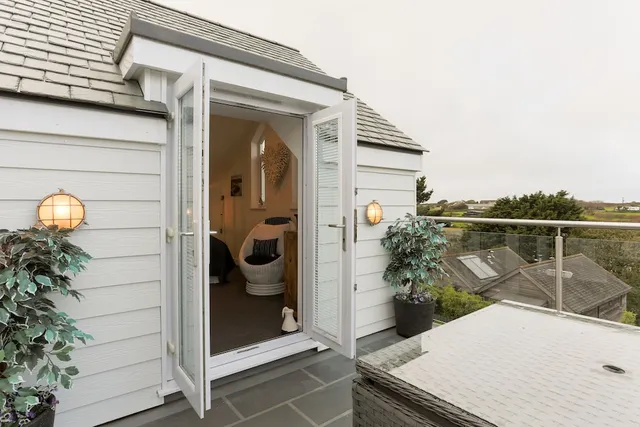 The Lighthouse Self Catering Accommodation, St Ives