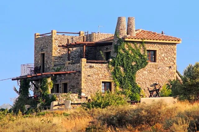 Astrolithos Luxury - Suites -Hotel