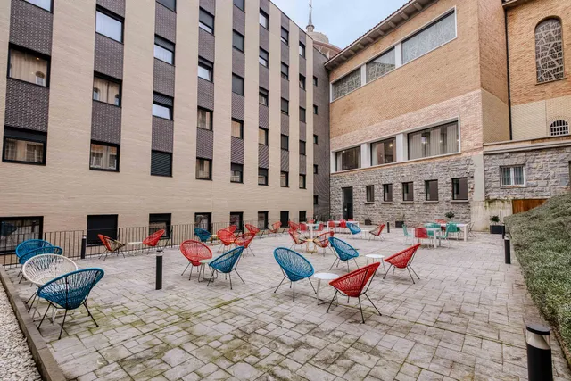 Residencia de Estudiantes Livensa Living Pamplona