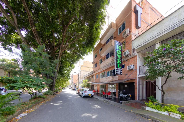 Ayenda Verony San Joaquin