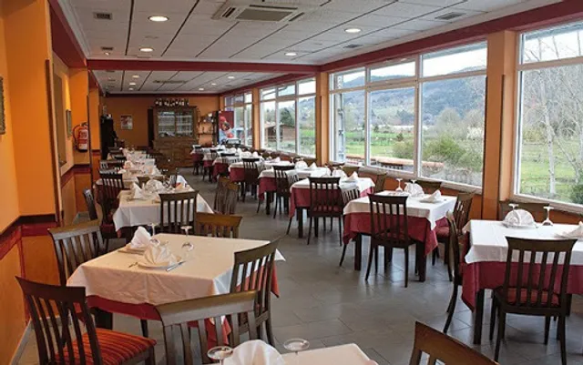 CAFETERÍA ROYAL III (La Casa Azul)