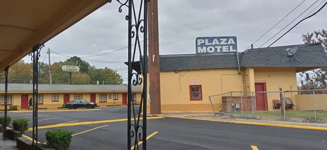 Plaza Motel