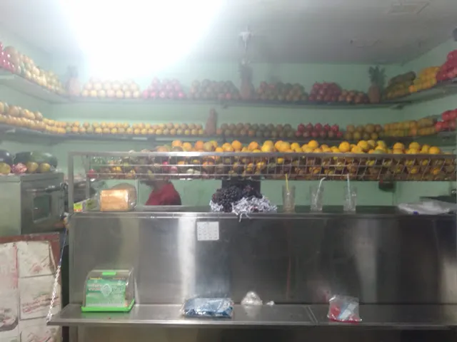 STAR JUICE CENTRE & SNACKS