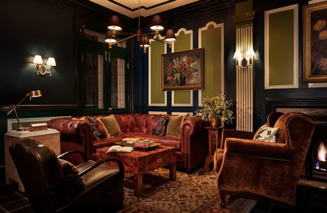 The Graduate Homestead Room