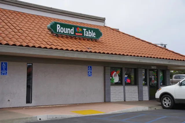 Round Table Pizza