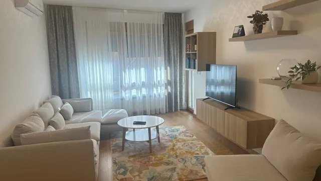 Luxury 2 bed apartment city center