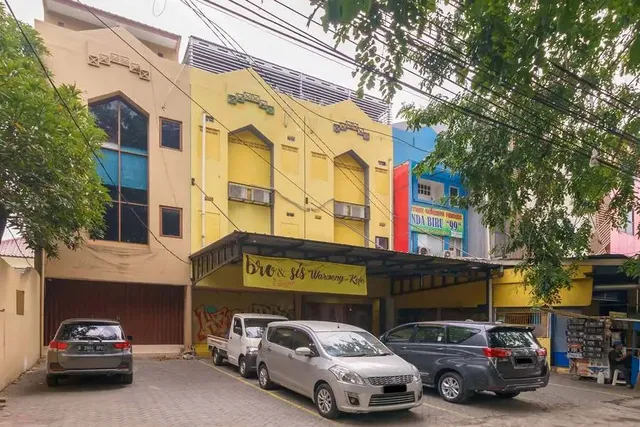 RedDoorz @ Taman Galaxy Bekasi