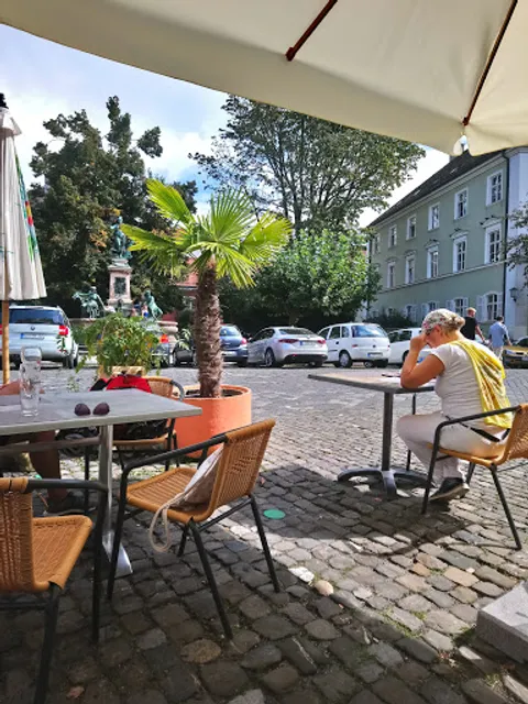 Thai House Restaurant