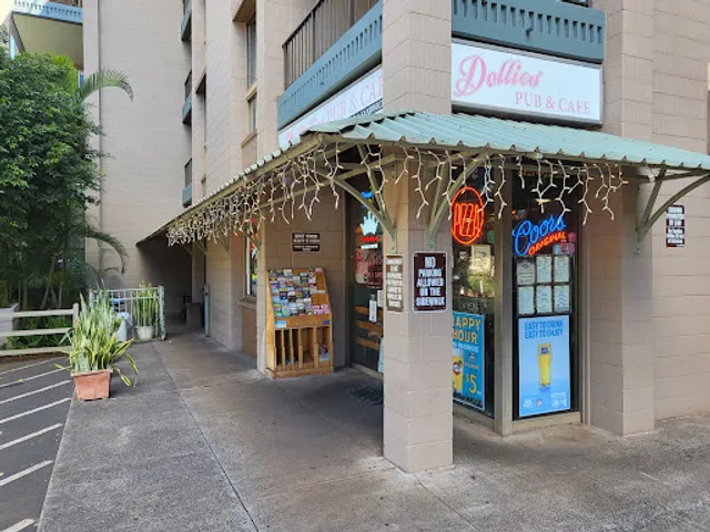 Dollie's Pub & Café