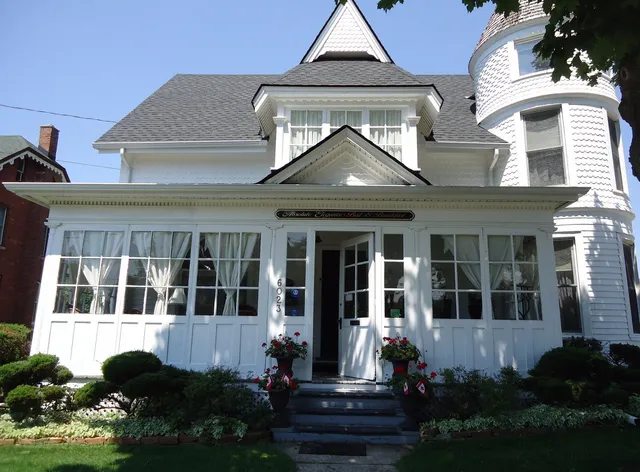 Absolute Elegance Bed & Breakfast