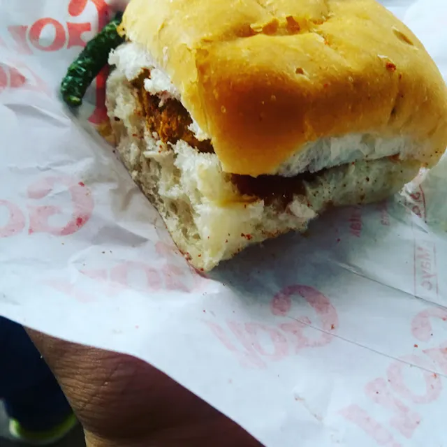 Goli Vada Pav